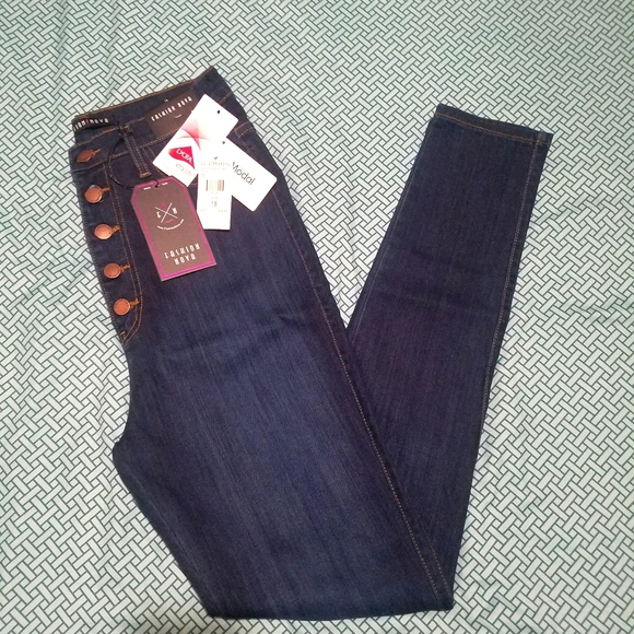 Fashion Nova Denim - Skinny jeans